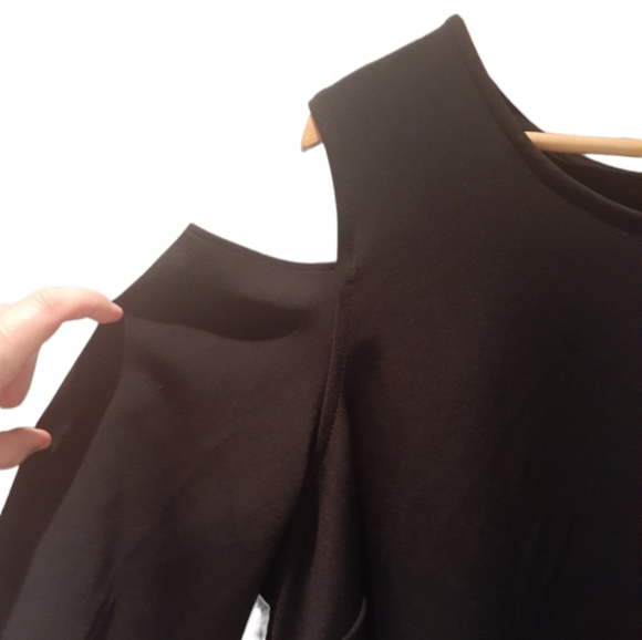 Ashley Stewart Women's Reversible Black Tropical Print Cold Shoulder Size 2XL - Picture 6 of 10